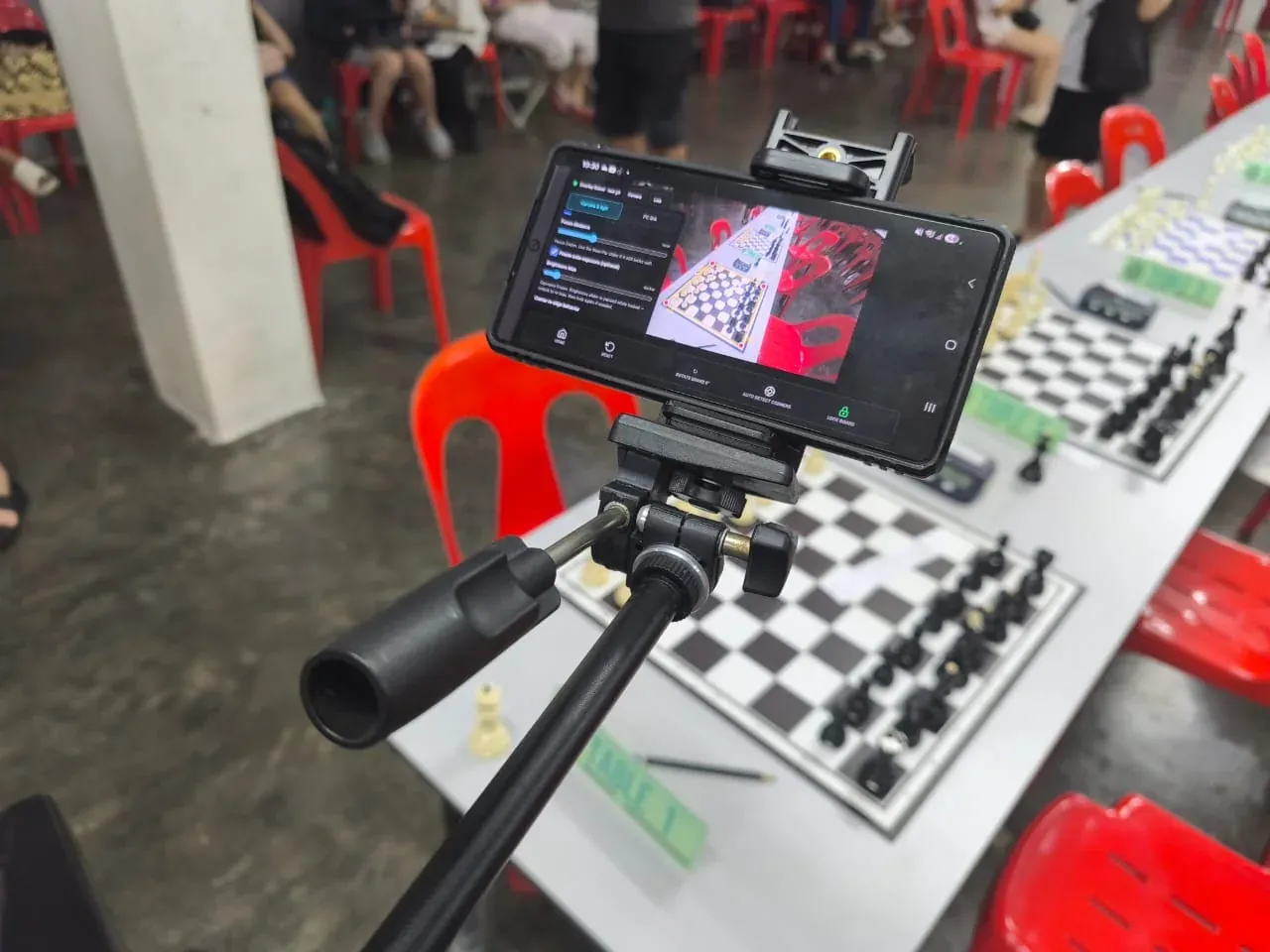 Phone controller aligning the board